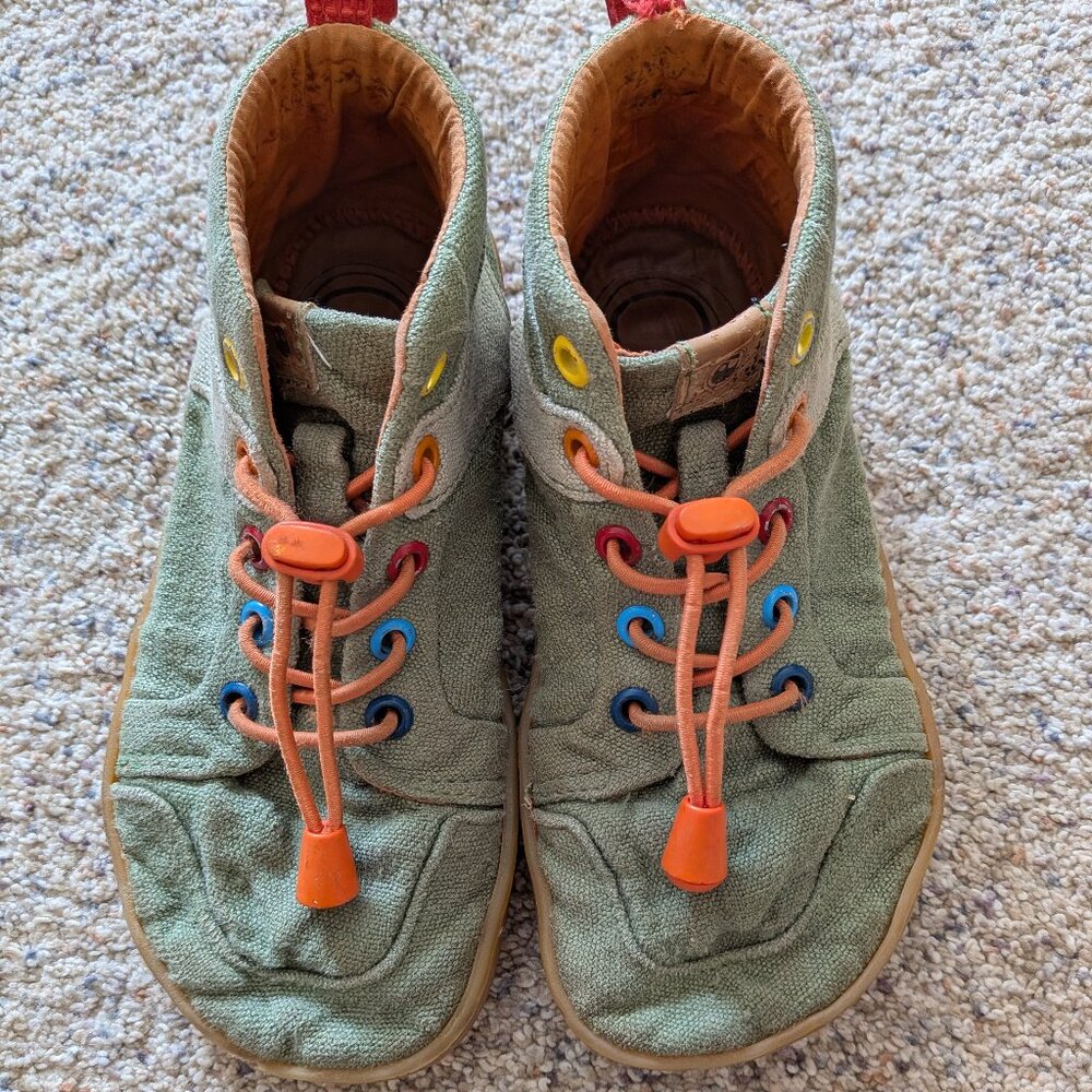 Mukishoes Barefoot Moss Kids Hightop Sneakers - Size 29 (Size Kids 12.5)